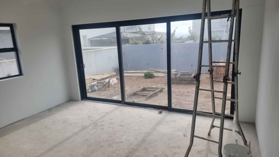 3 Bedroom Property for Sale in Yzerfontein Western Cape